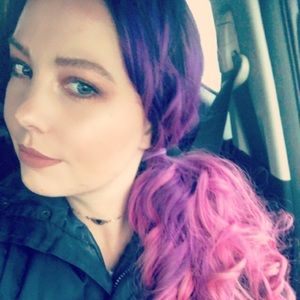 Meet your Posher, Emily